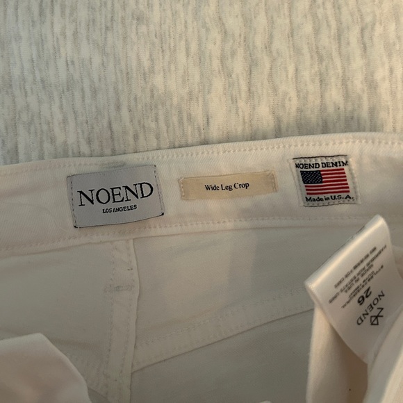 Noend Denim Queen high rise wide leg crop in white denim - Picture 3 of 4